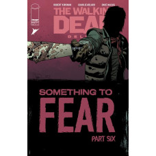 WALKING DEAD DELUXE #102 CVR B CHARLIE ADLARD & DAVE MCCAIG VAR (MR)